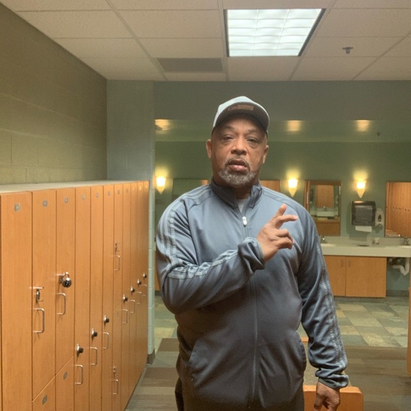 Meet your Posher, Andre - Picture 7 of 13